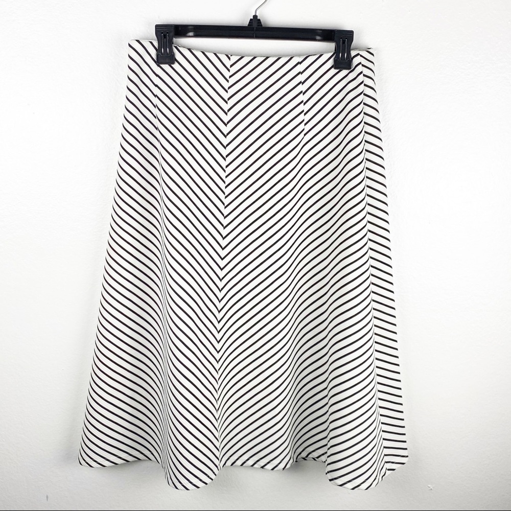 SUGAR LIPS Black White Striped Skater Skirt Size Large Casual Work Office